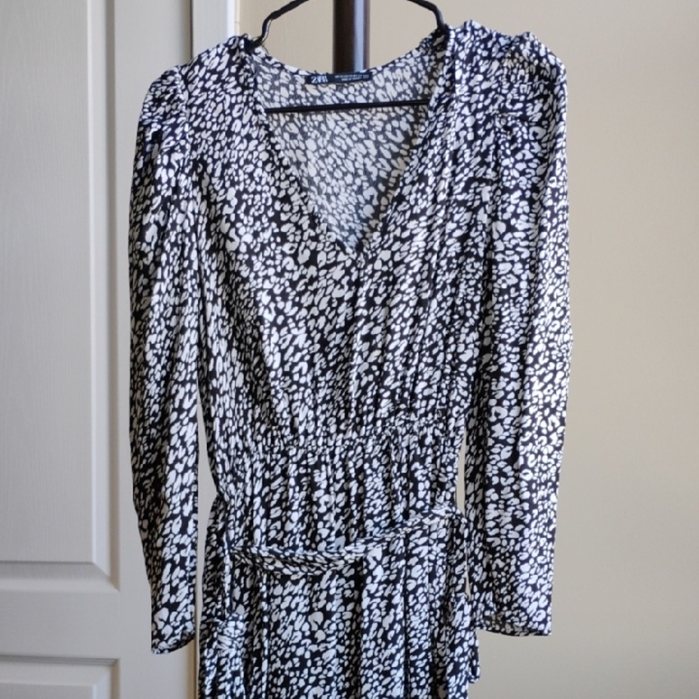 Zara Black and White Patterned Dress